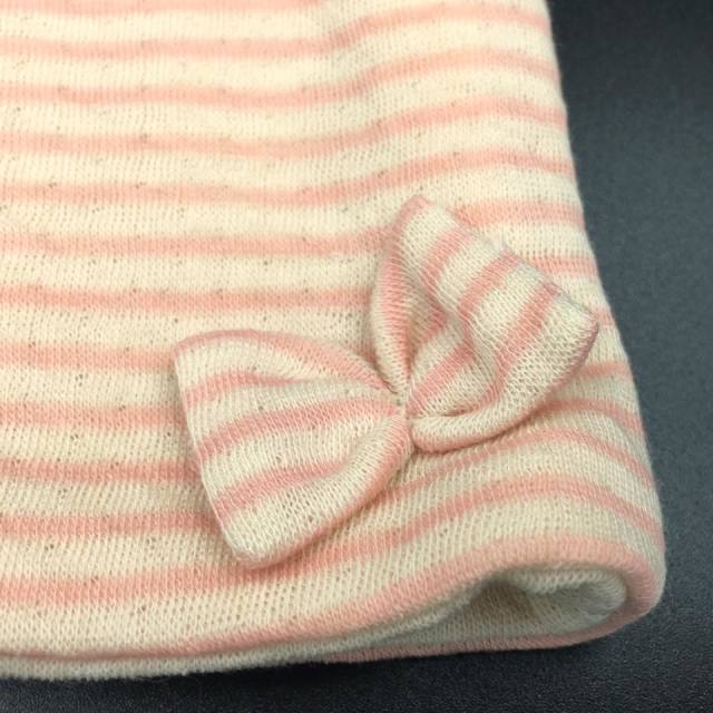 医療用帽子 リボン ピンクボーダー帽子 リボンのアップ